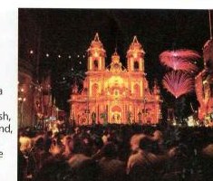 Feux d'artifice au village — la festa maltaise